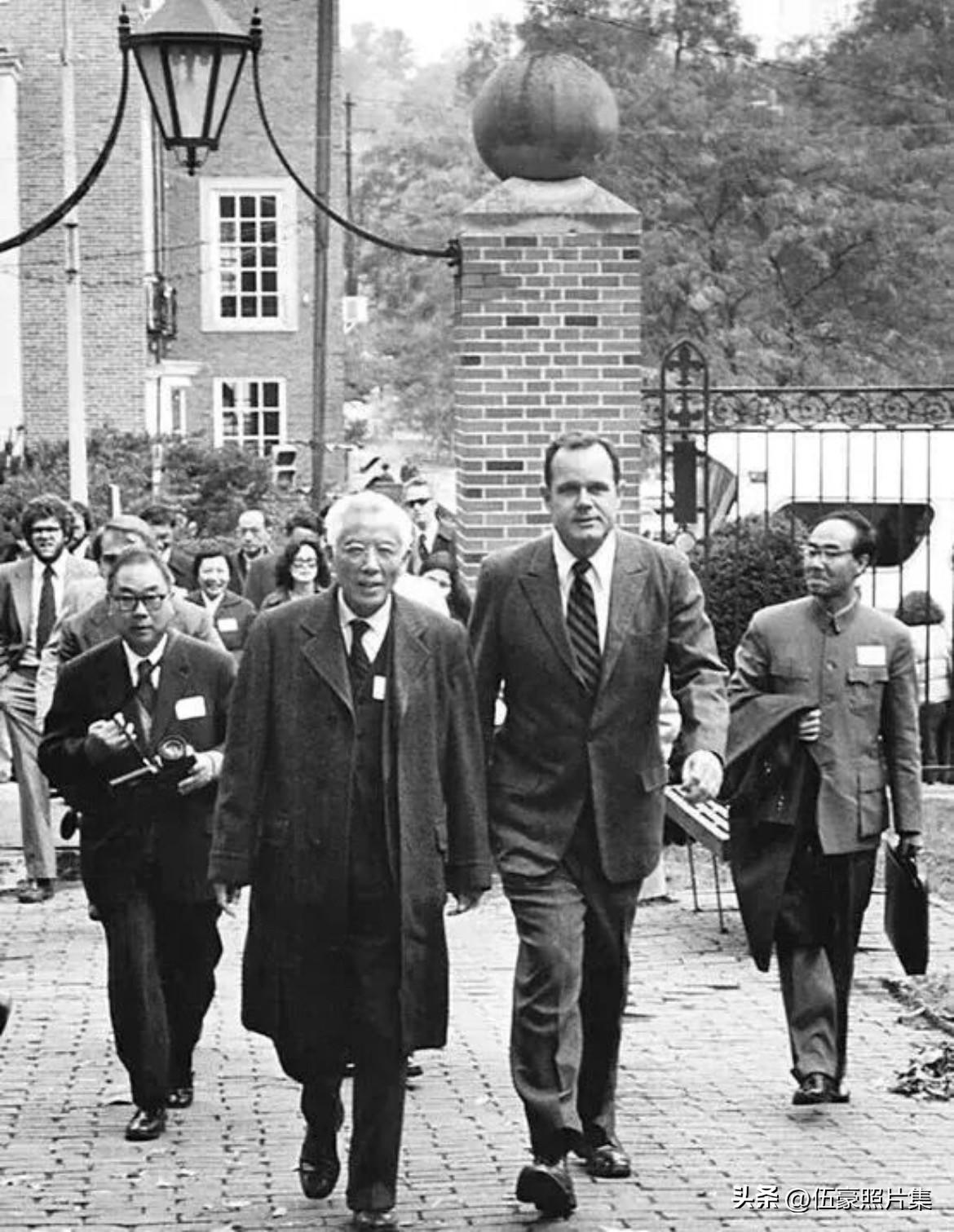 1978年10月7日至20日，由北京大学校长、中国科学院副院长、中国科协代主席周