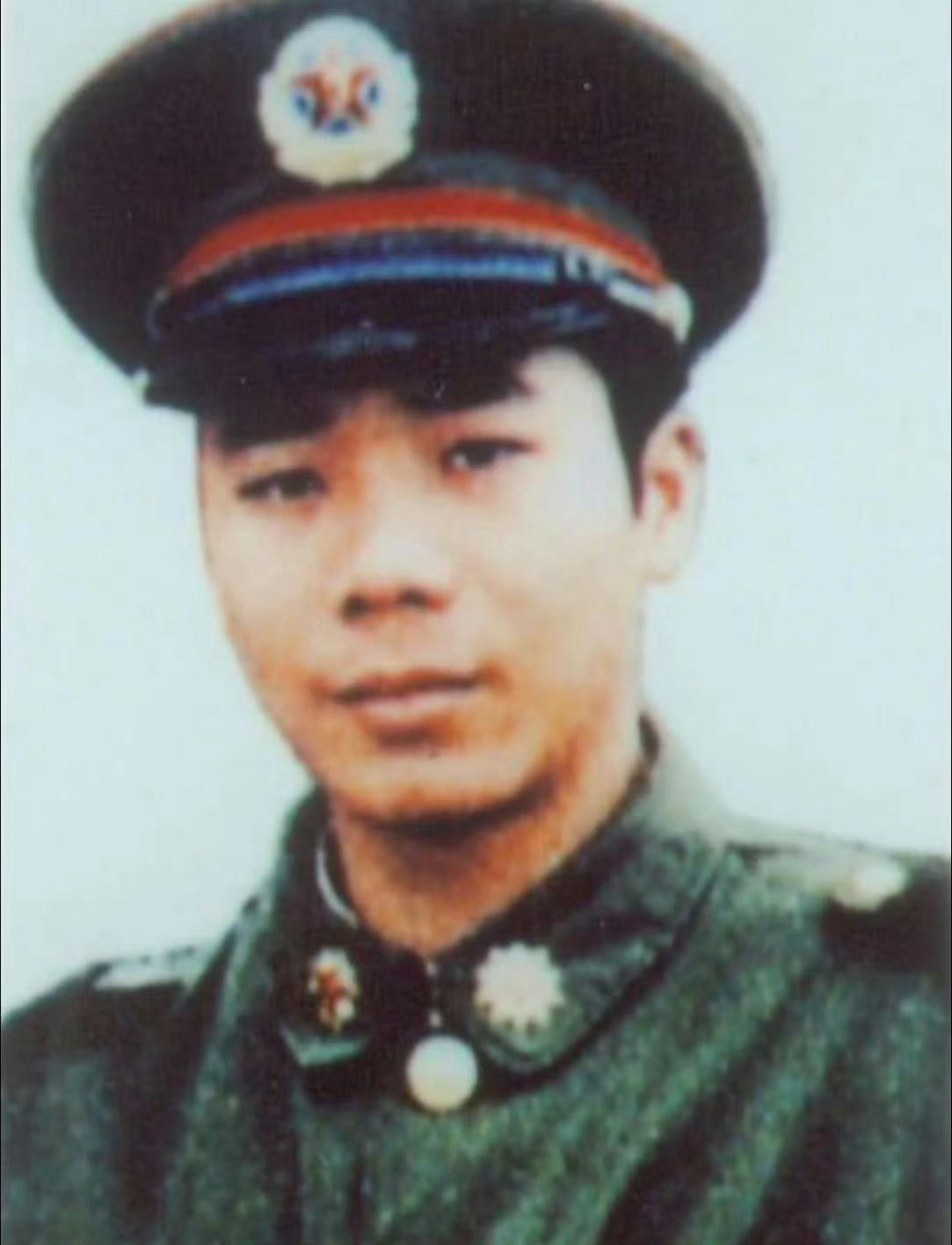 抗洪烈士李向群，于1998年8月21日被诊断为钩端螺旋体症晚期，经全力抢救无效，