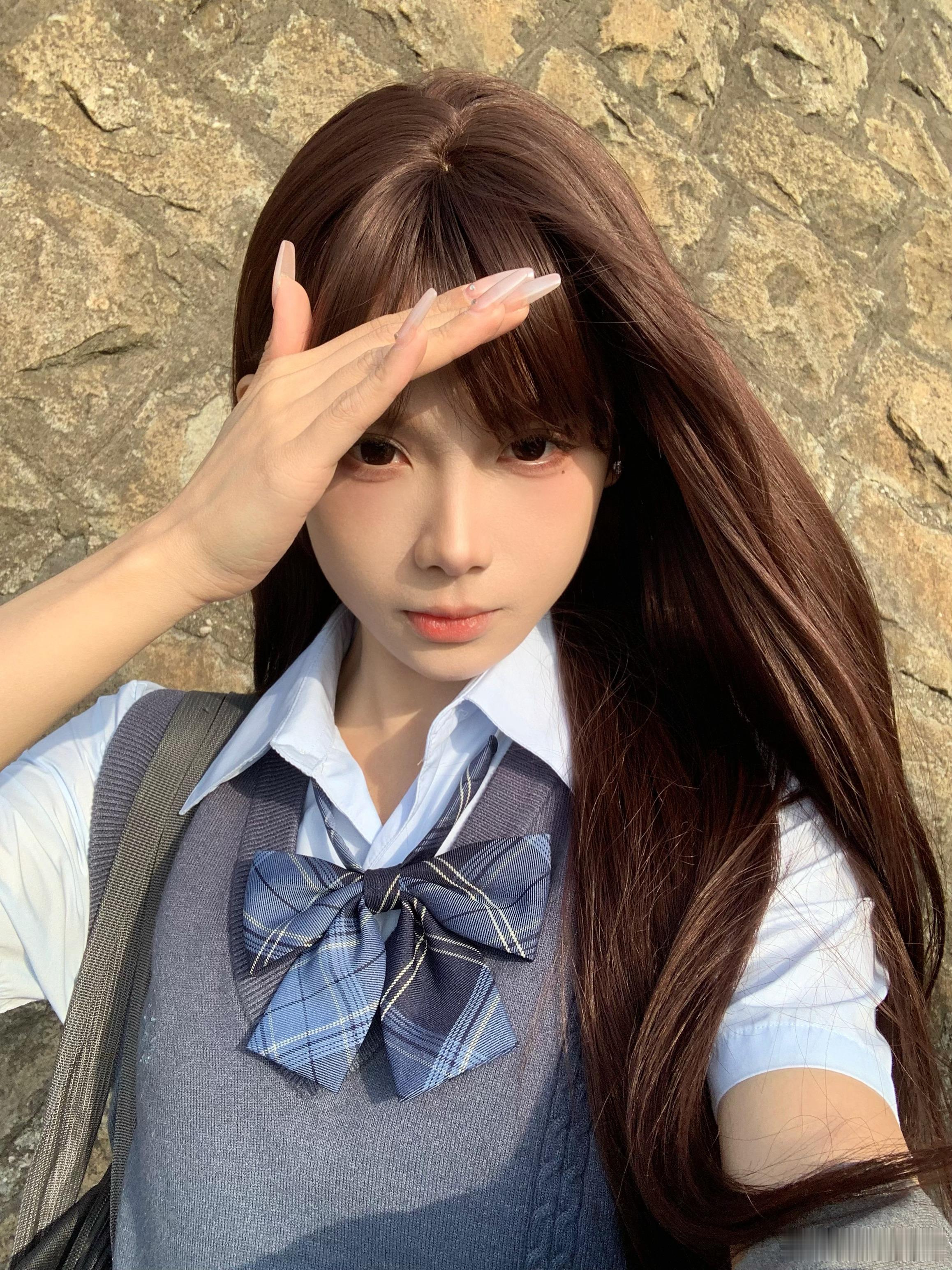 终于也是把大学时期买的JK制服穿去镰仓圆梦了[流浪地球2]jk日常[超话] ​​