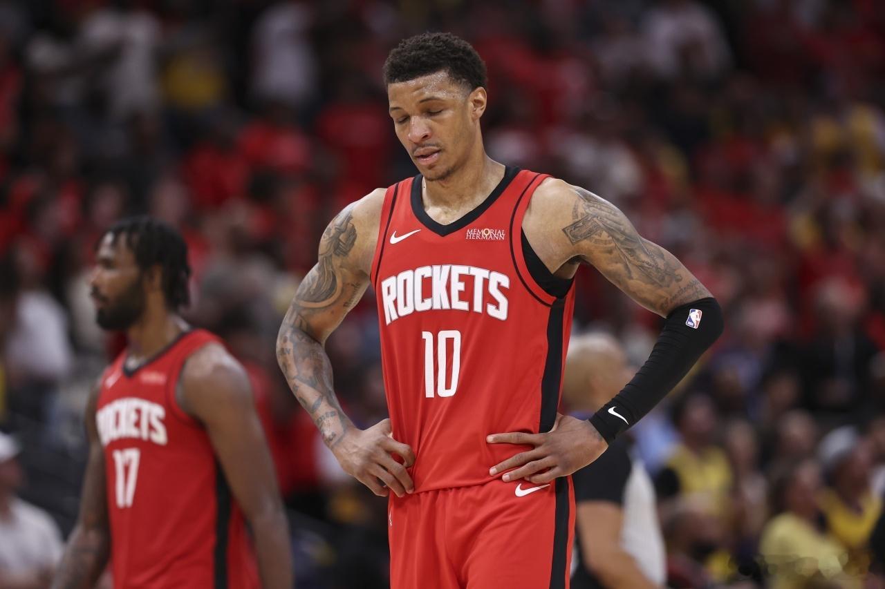 小贾巴里史密斯火箭控球上限NBA🤔火箭媒体人：小贾每年都说练控球！但对他这方面