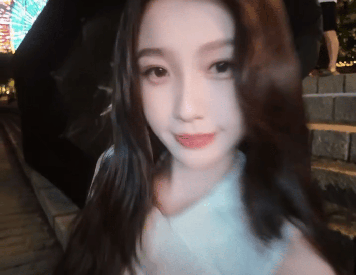 小猫突然靠近 (◍＞◡＜◍)虞书欣林晚星