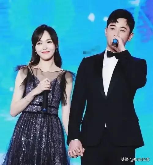 全网都在替罗晋“心疼”，
可他本人估计正纳闷：
我/日子过得好好的，怎么就被“隐