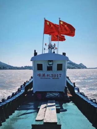 决不允许立陶宛，韩国，日本，美国船只悬挂五星红旗，其他国家船只悬挂必须经过我国同