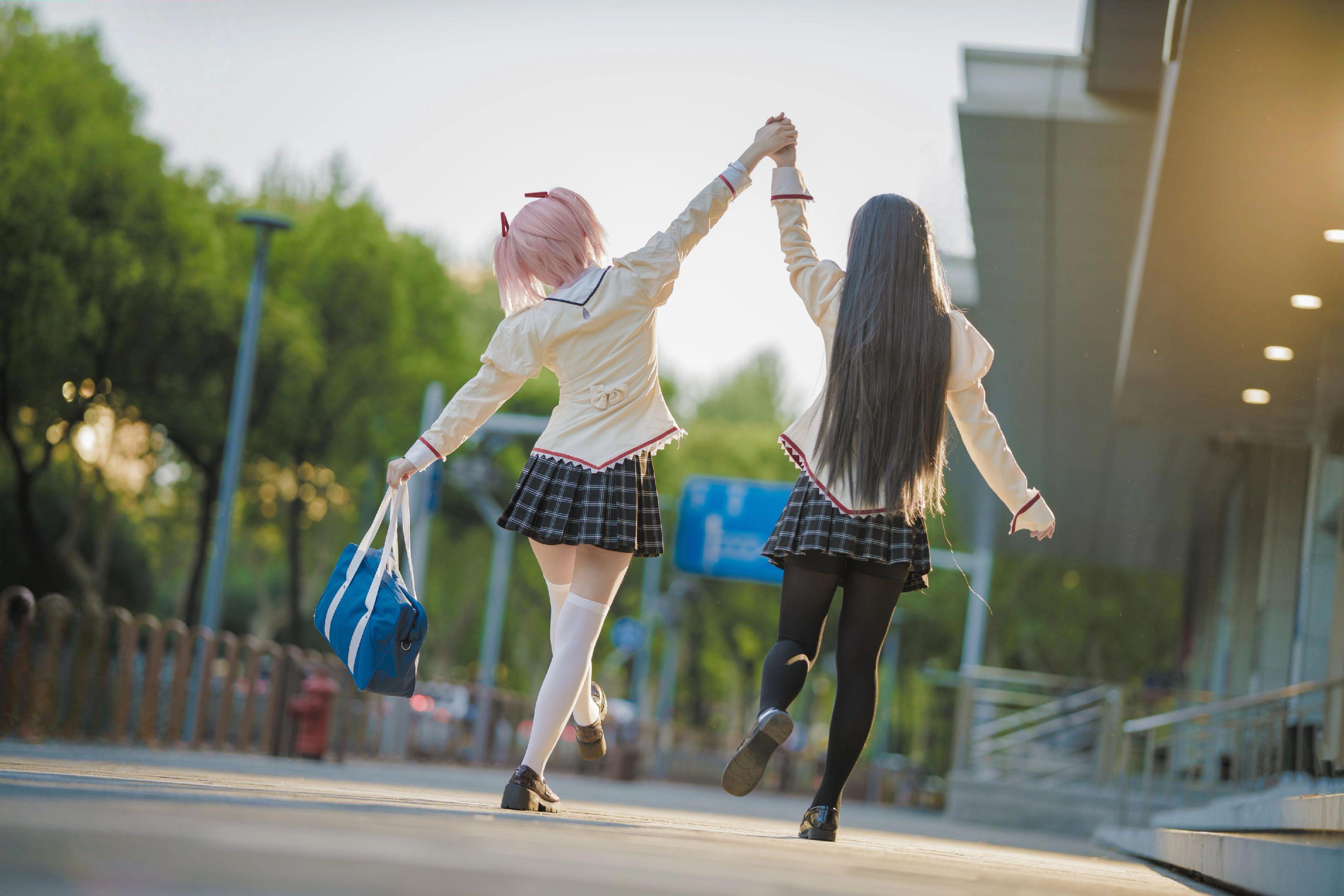 魔法少女小圆晓美焰。