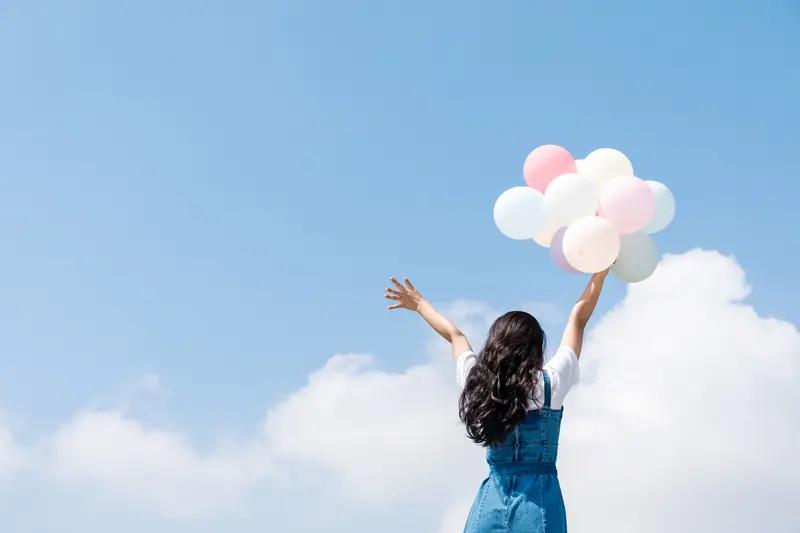 清醒的女人，不再纠结于爱情，而是专心做事

去工作
去创业
去结交新的人

自己