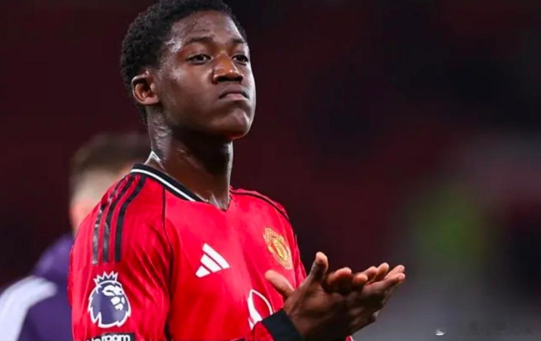 BBC：梅努薪资较低，曼联清楚若让他离队得花更多钱引援据BBC报道，目前梅努的薪