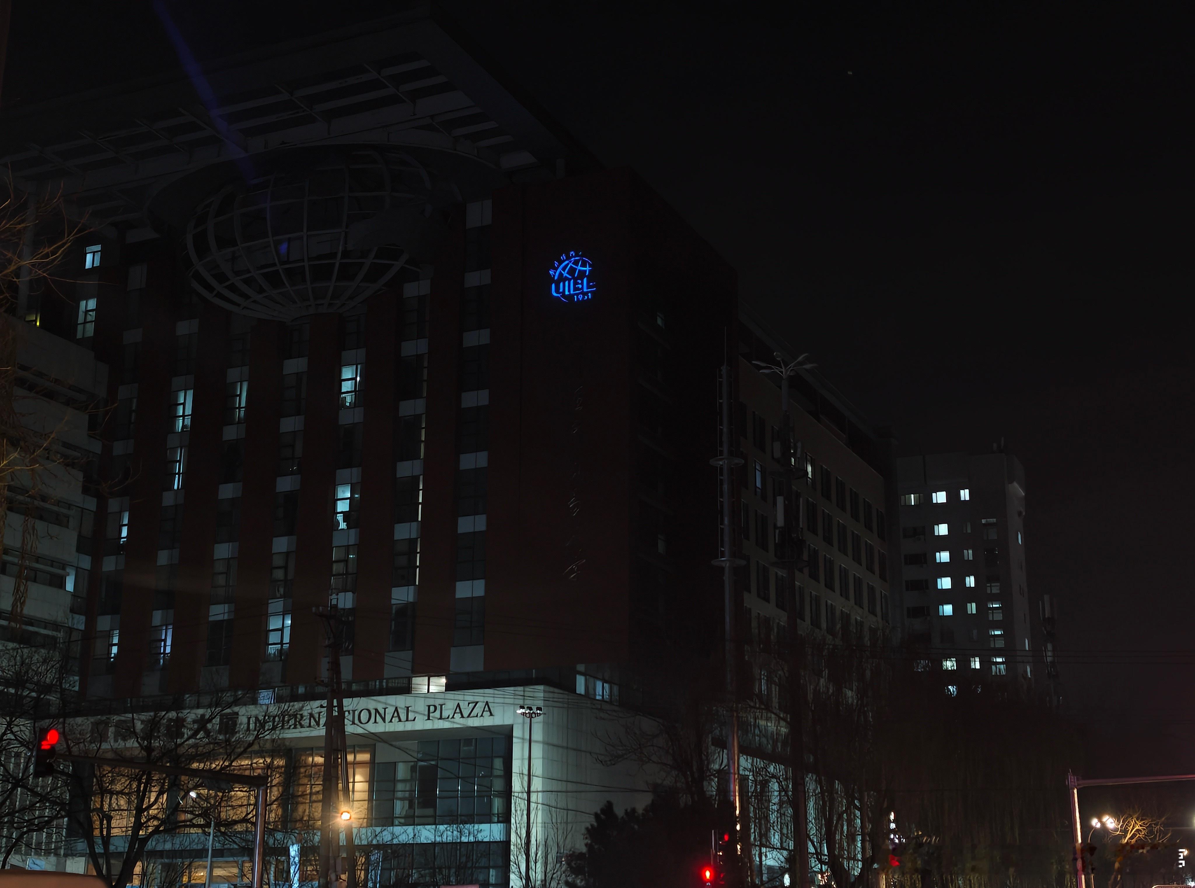 路过学校想进去看看都不行了，现在管理好严格日常分享