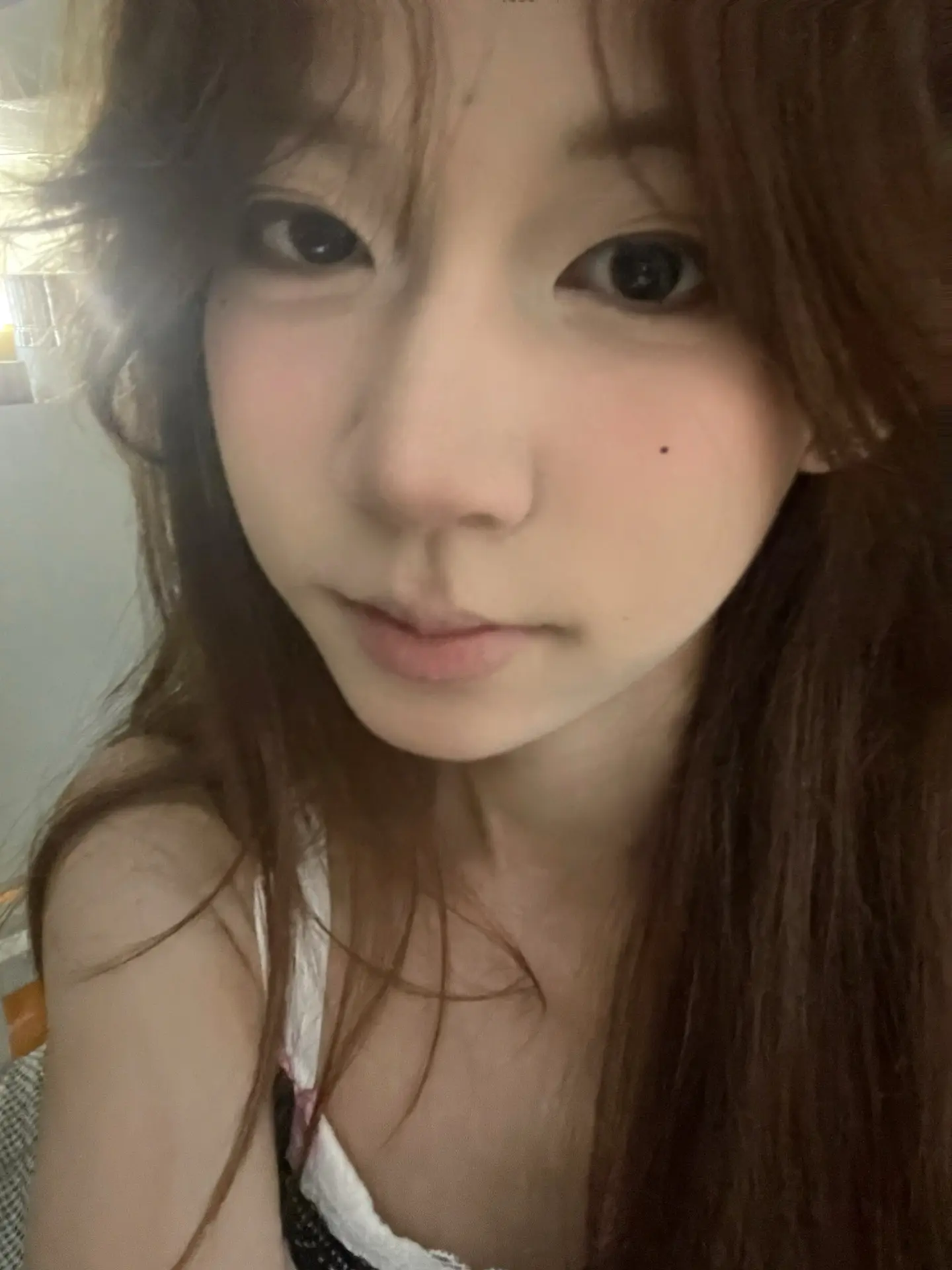 当你觉得无人在意你的时候 还有眼泪会为你哭泣 心脏为你跳动 血液为你奔跑