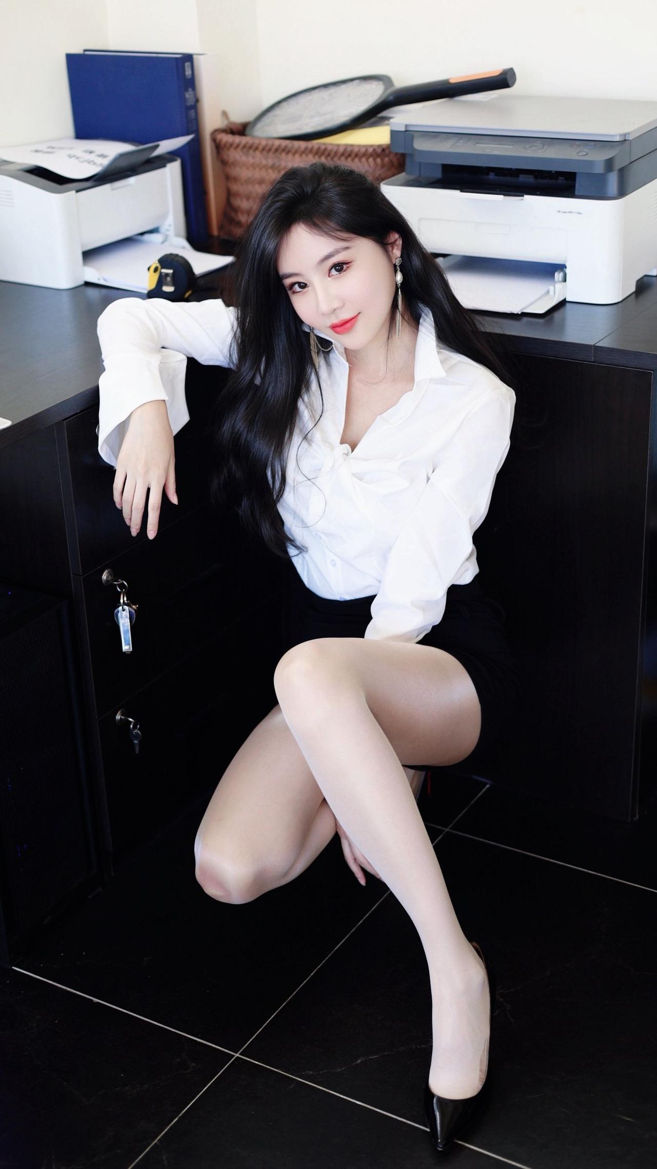 女生如何穿搭看起来时尚更有品味呢
