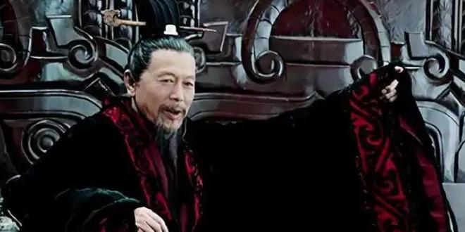 公元前456年，一个新国君坐上了齐国宝座。他这一坐，就是整整51年。
 
他熬死