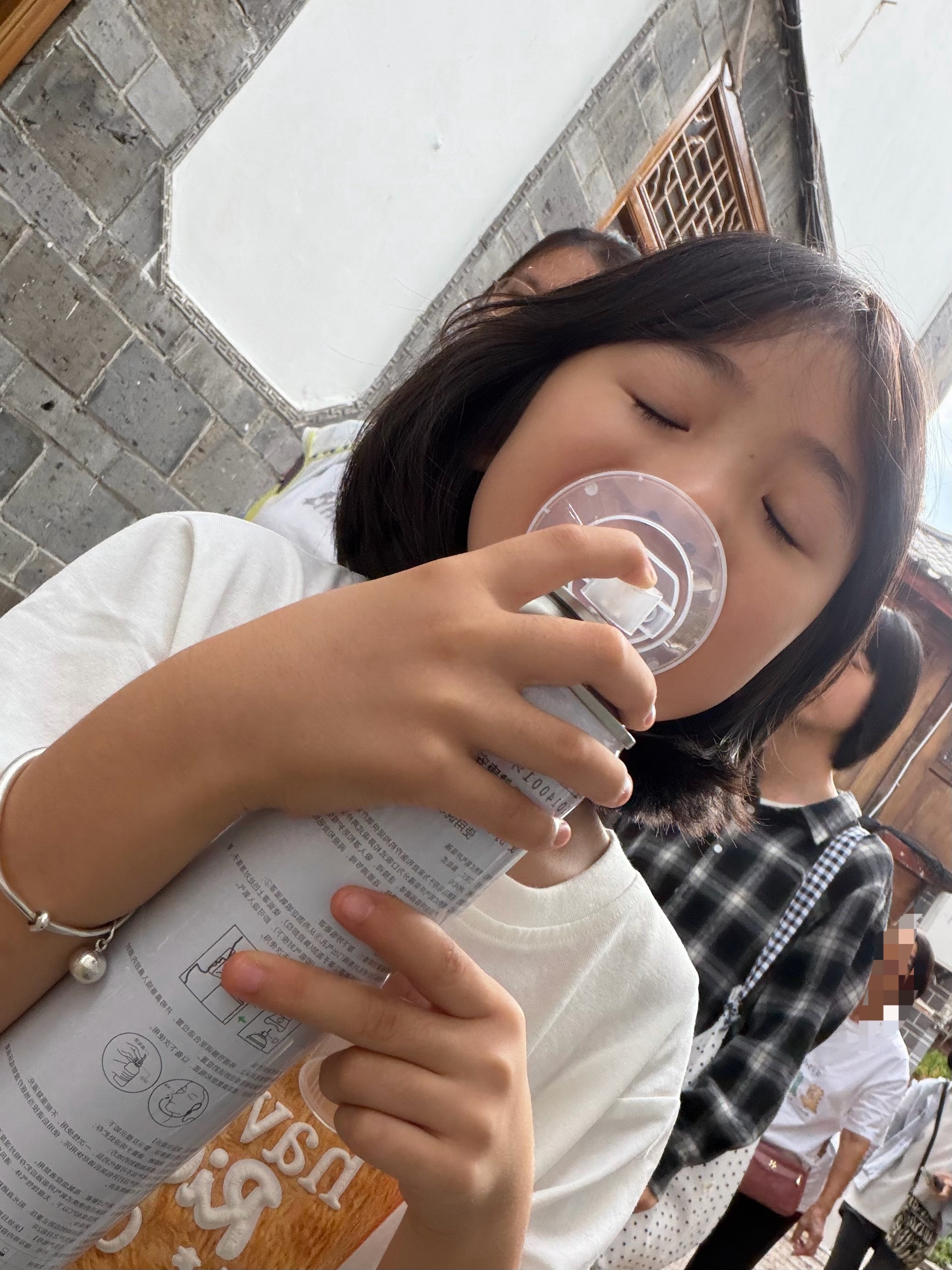 美翻好奇买了一个玩，第一次用 很害怕。 眼睛一闭有点视死如归的感觉。 