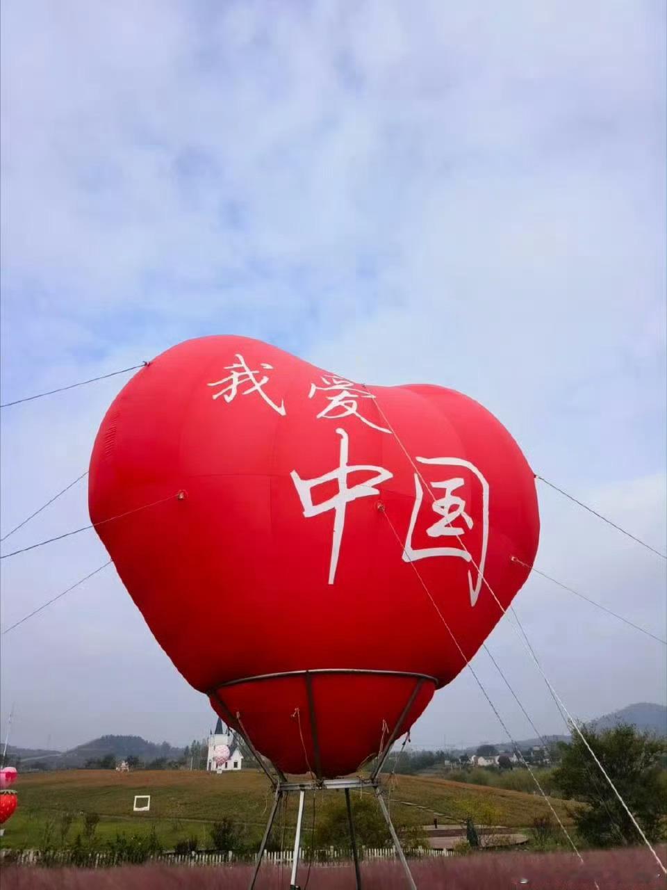 张明敏说唱过至少上千次我的中国心  一句鼓励，一生坚守！张明敏带着妈妈的期盼登上