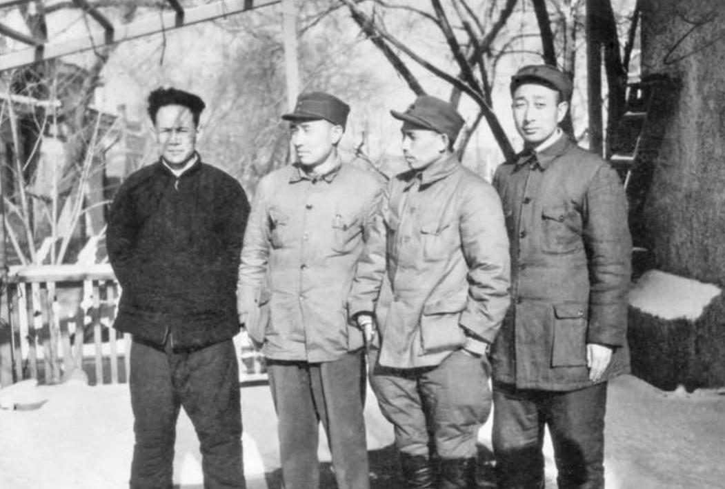 一次，农垦部部长王震上将前往盘锦农场视察，中午就在老战友张秀山（农场副场长）家里