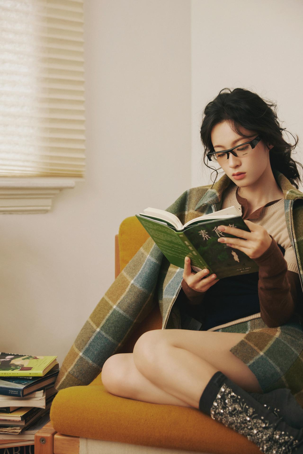 李嘉鑫画报，文艺风美少女！