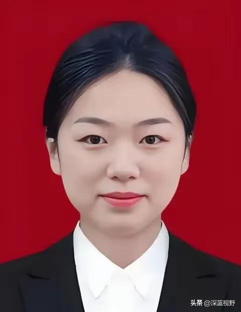 翟元敏，女，出生于2002年11月，山东临沂人，毕业于山东科技职业学院，山东省青