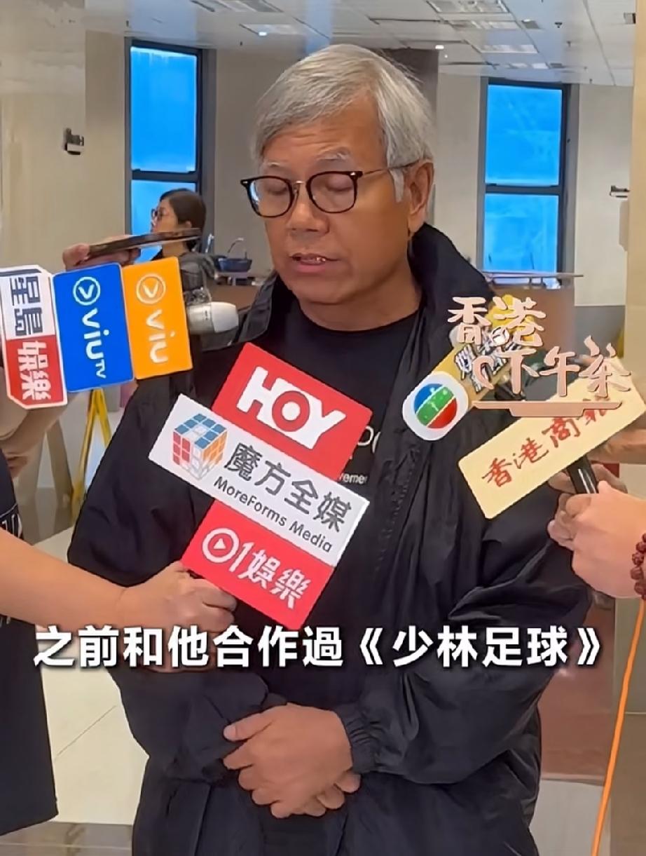 田启文说四哥拍【少林足球】只收了红包

不仅没谈价钱，合同都没签，谢贤答应的很爽