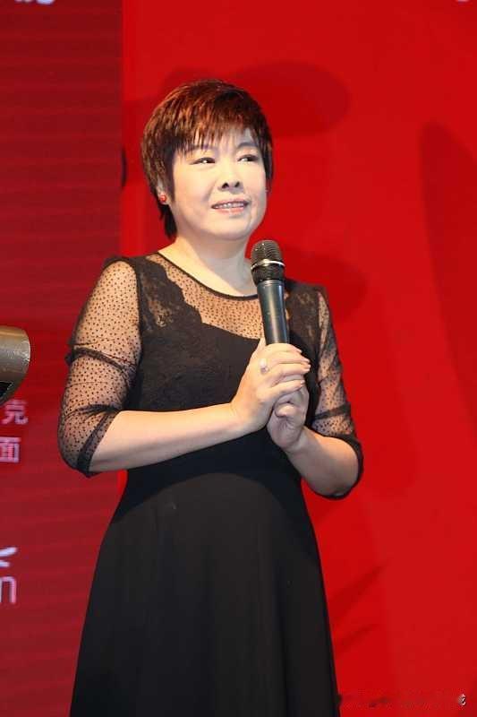 什么是人生？人生有什么意义？无数人有无数种答案。

年轻的时候，总想着未来，远方