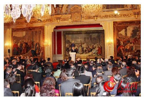 在1月8日的驻外使节年度会议上，他当着全世界的面，把美国“单边任性”的小算盘抖了