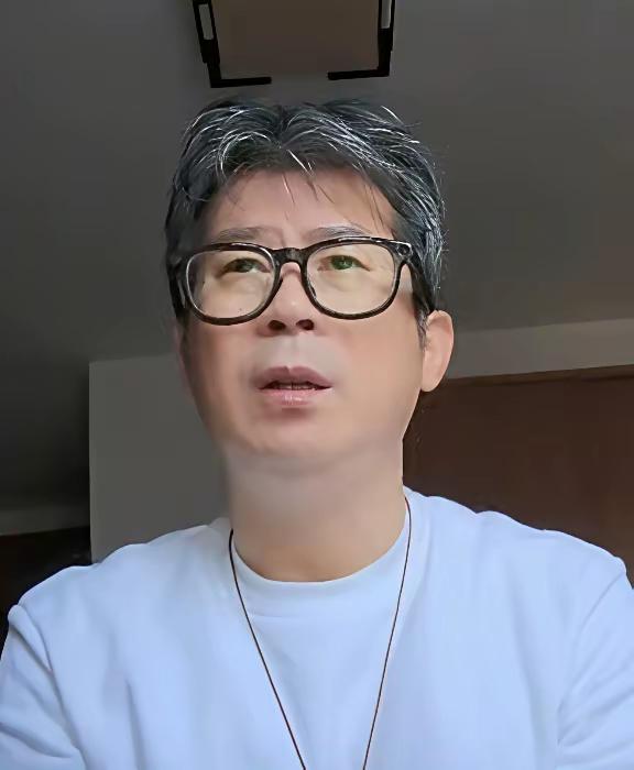 太难了！
一波未平一波又起，恒苏这日子是真难到骨子里了！
 
明明没招谁没惹谁，