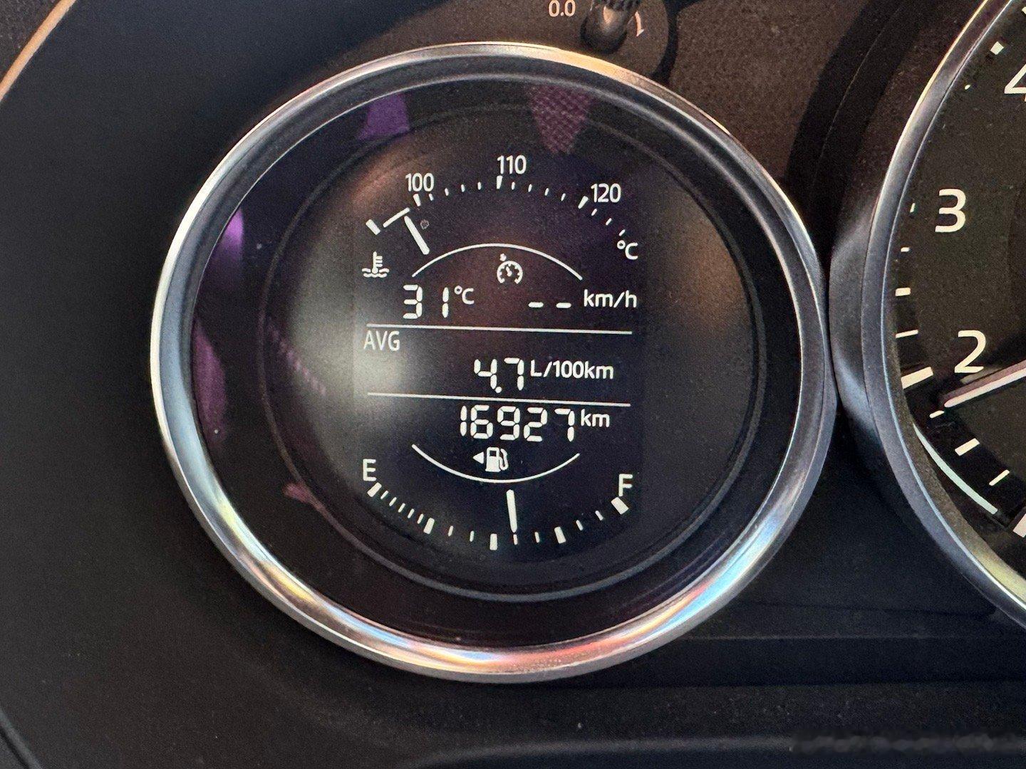 其实只要重量下去了，一切都轻松了，80-100km巡航，MX5油耗4.7L/10