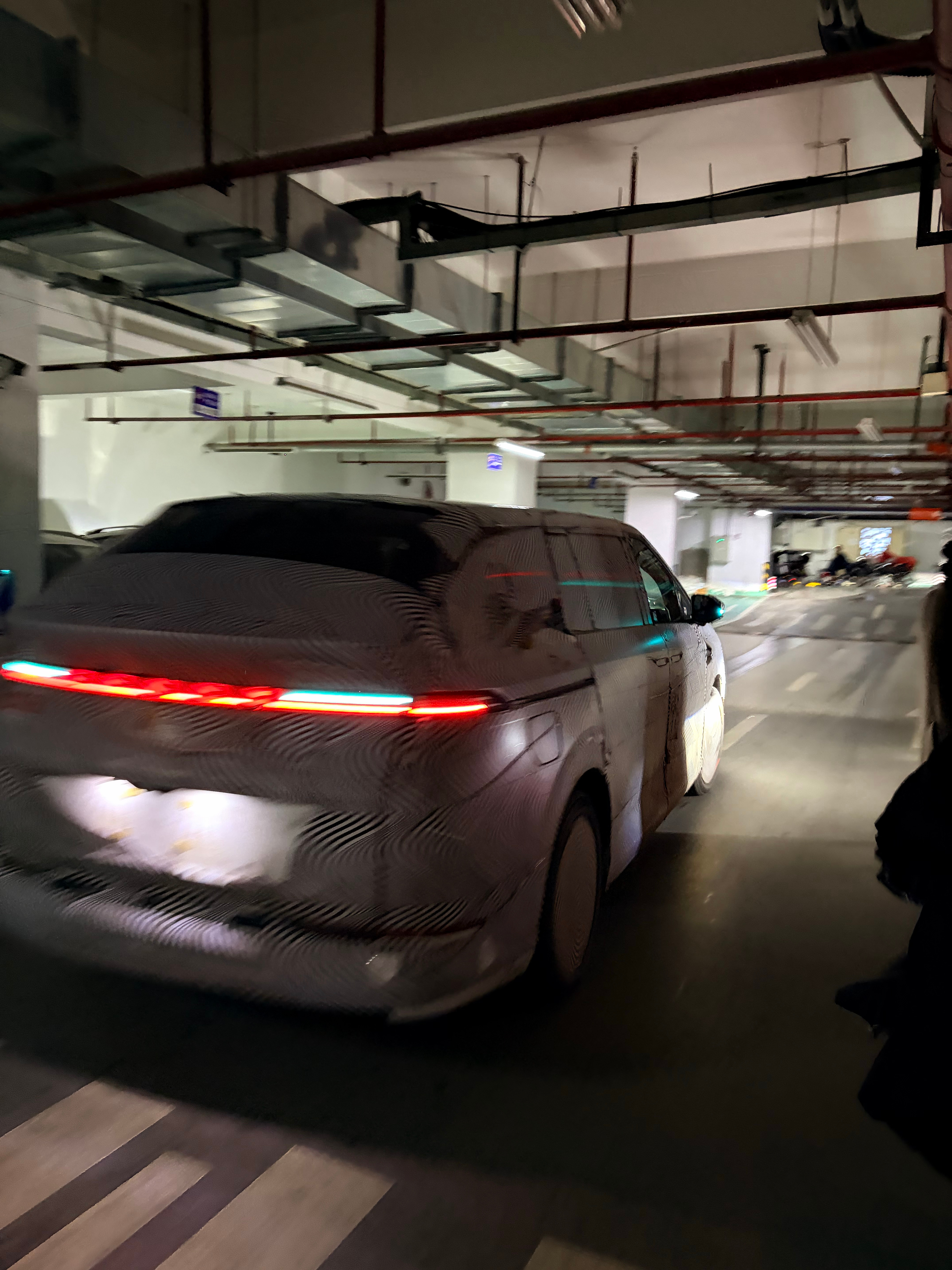 看我这偶遇了啥能看出来改了些什么吗？大v聊车小鹏x9