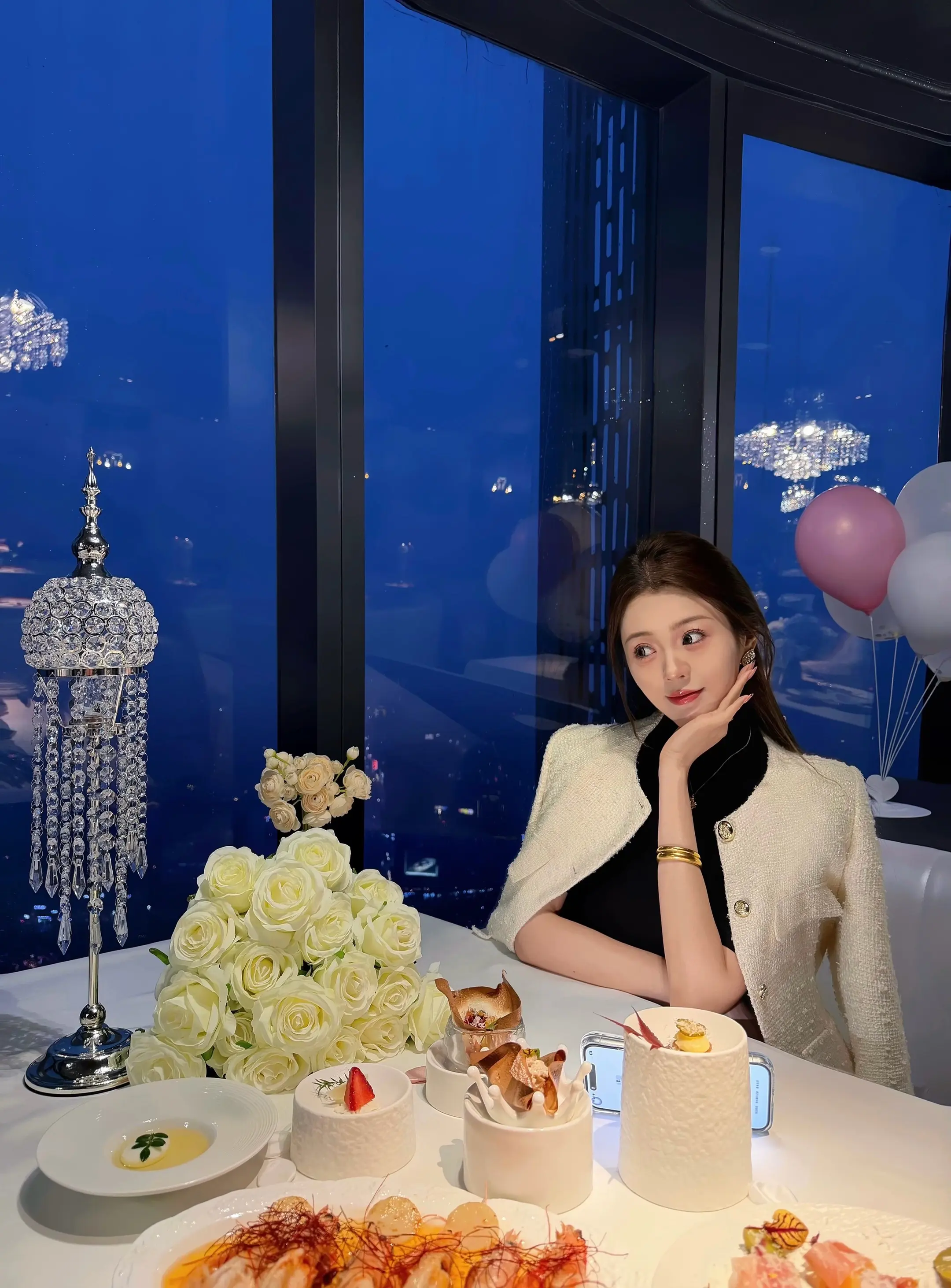 今天看到一段话好喜欢： 只需要和同样珍视你的人保持联系 只有爱你和鼓励...