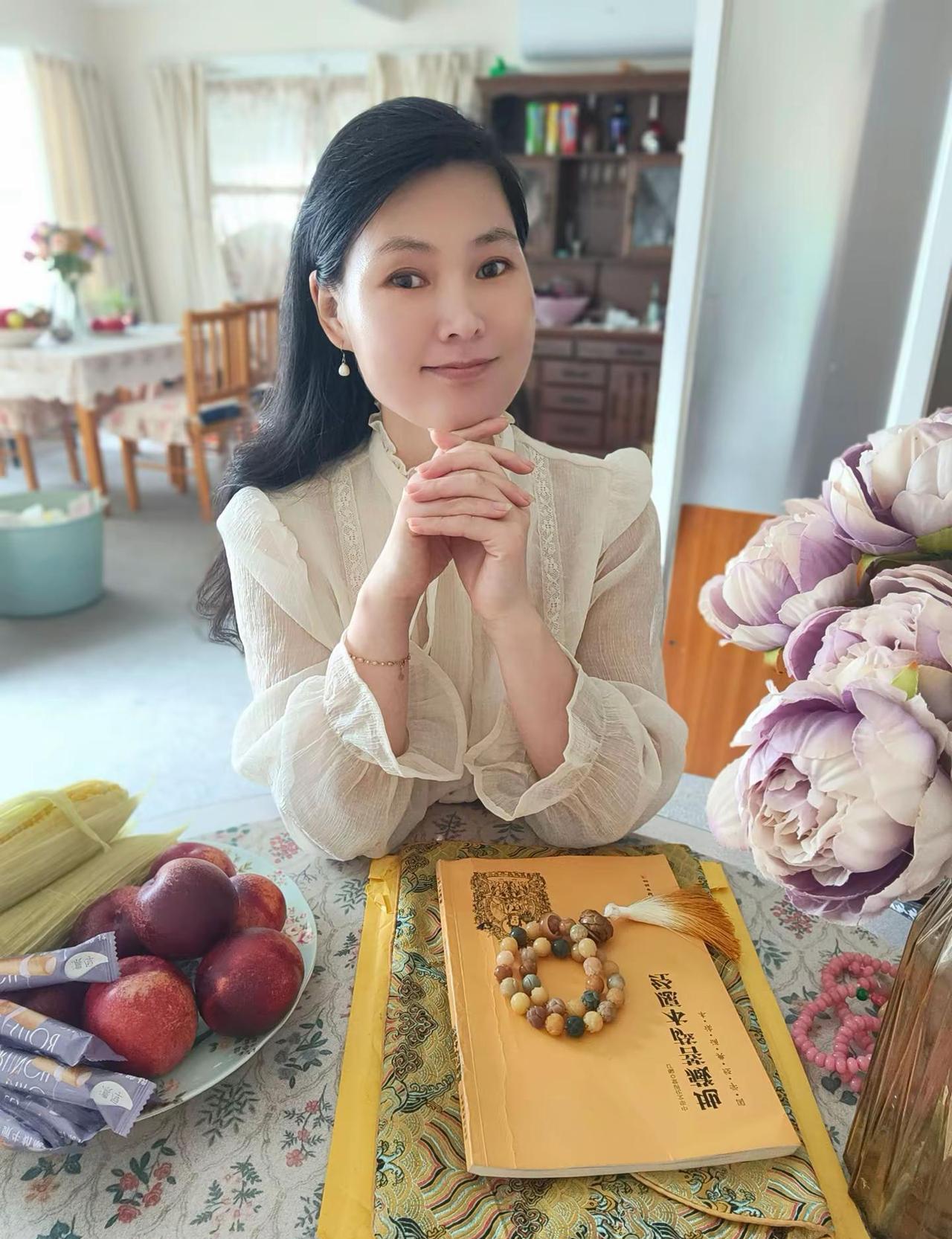 在这个数字时代，修行者强调地藏经的重要性，不仅是心灵的港湾，更是一种面对网络暴力