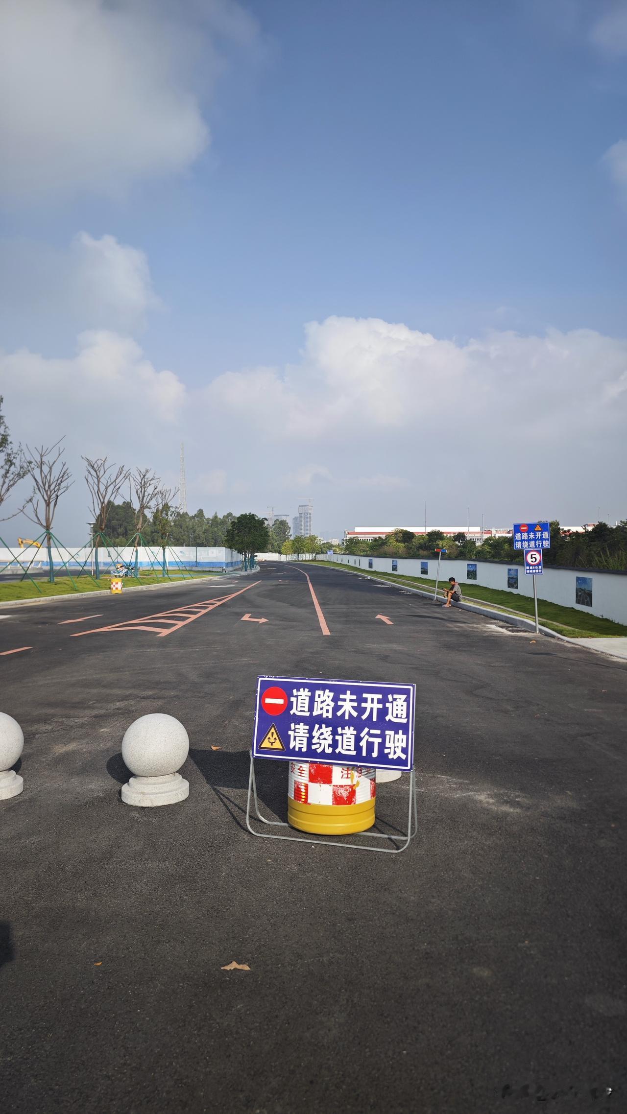 立个flag，南沙情侣路车行道建好之后，电鸡将没办法进入到现在的骑行道了，骑行道