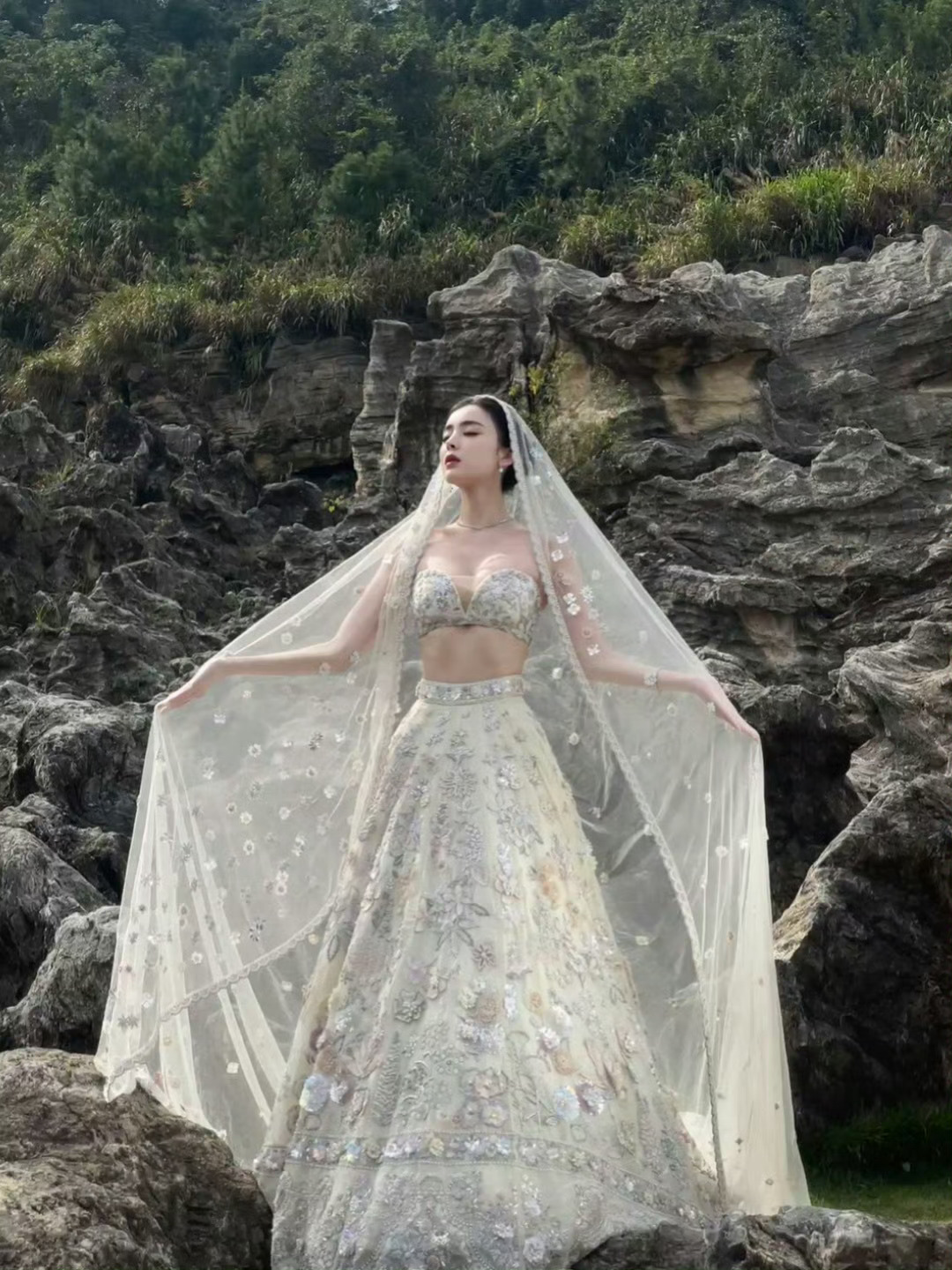 娜扎纱嫁娜扎花少3众星捧月的是娜扎