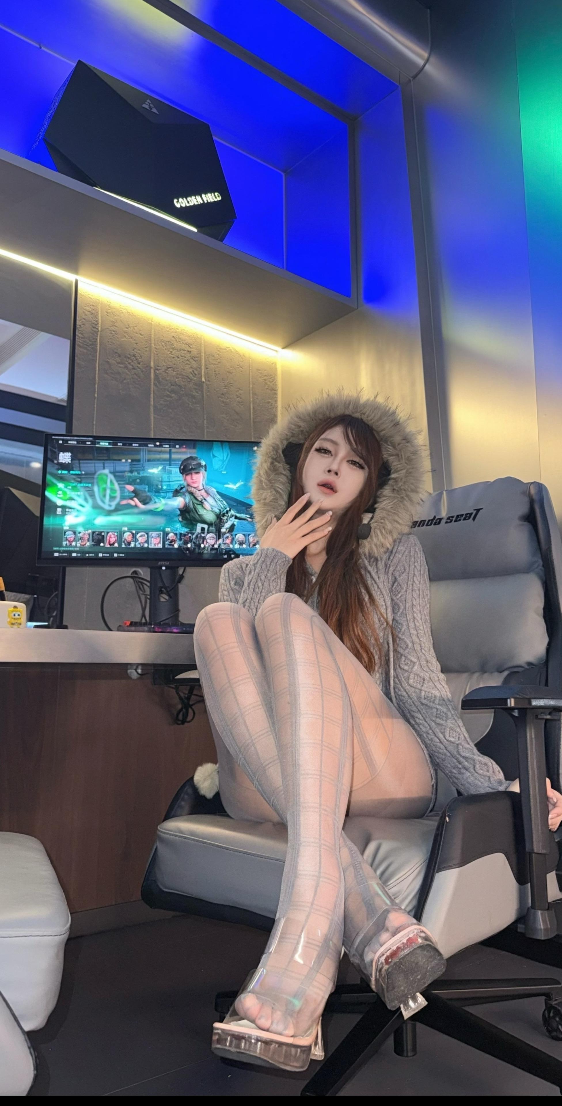 不当妈妈了当蝶了。