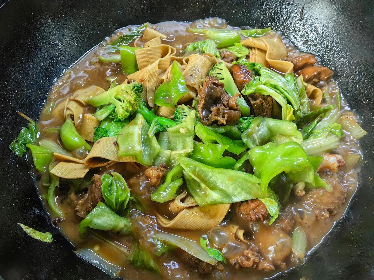只是缺一份贴饼子