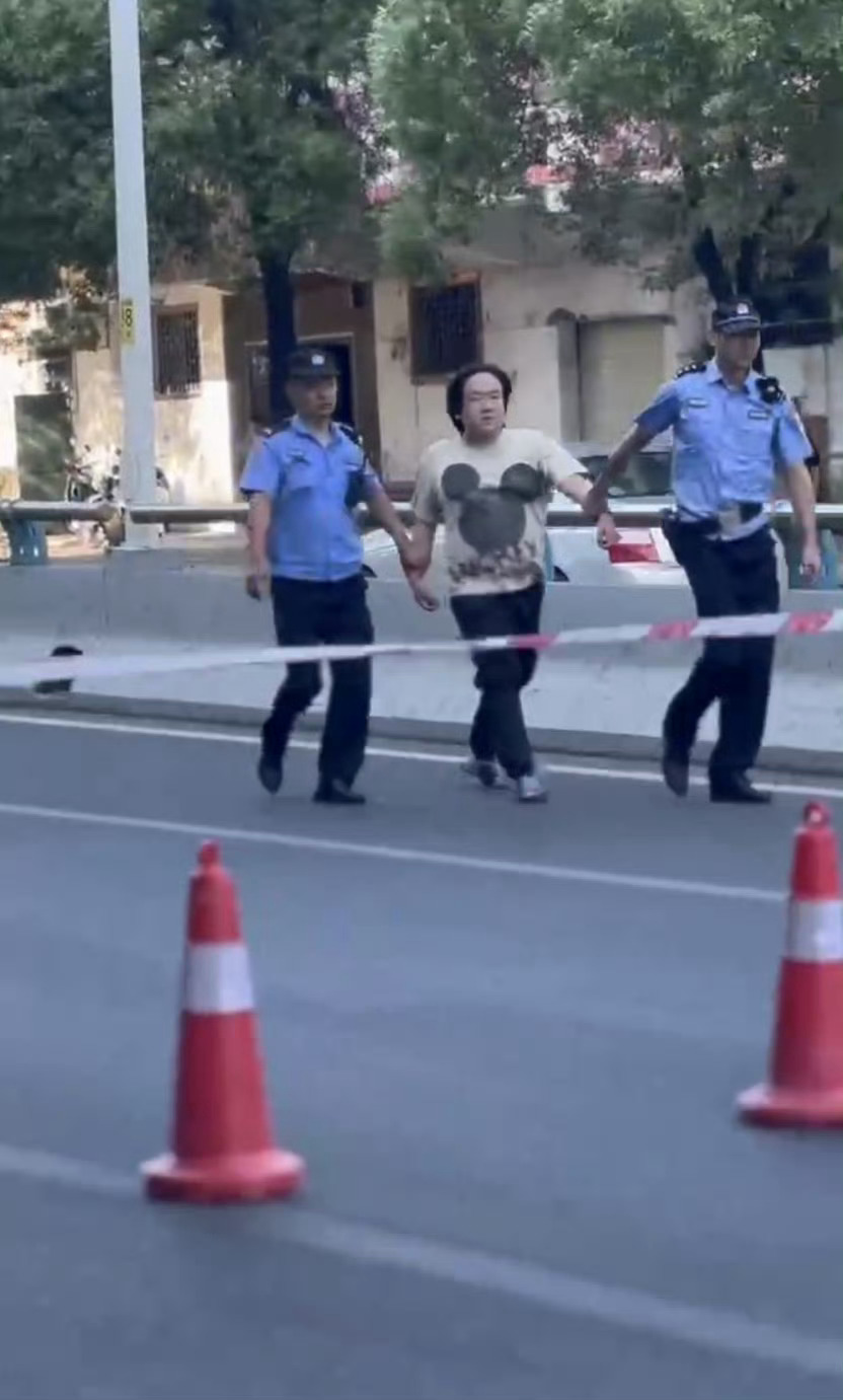 #致6死7伤肇事车司机绝望大喊完了#有些人就是不适合开车……害人害己…… ​​​