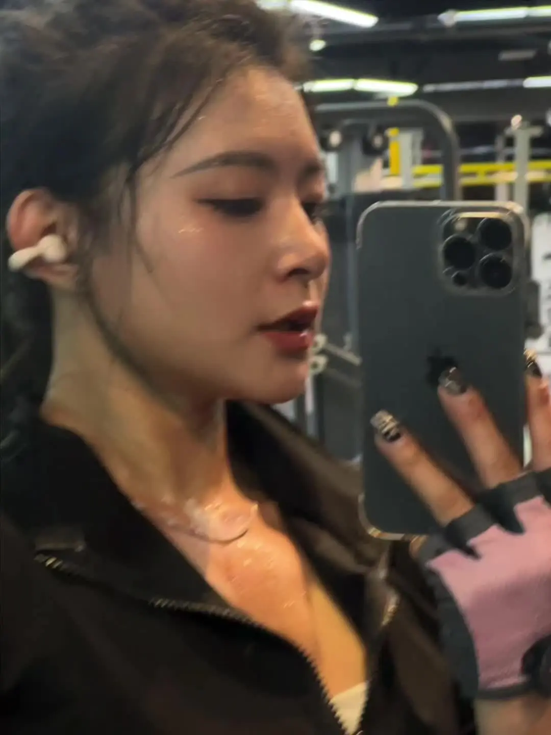 “可以反思但不要自我否定，有棱有角才叫活着.”