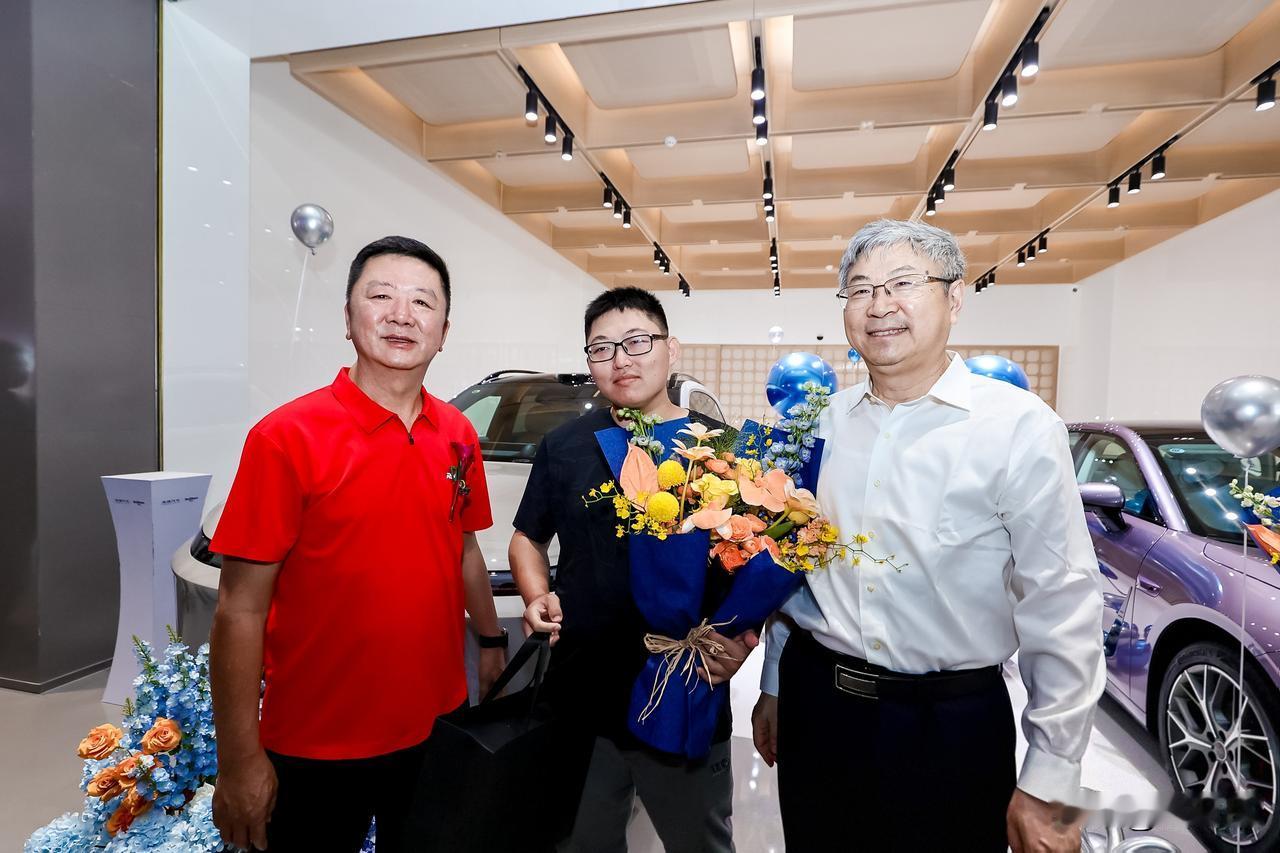 6月21日，中国汽车圈的一个标志性事件，当属首家奇瑞生活馆在汕头瑞讯·海湾汽车生