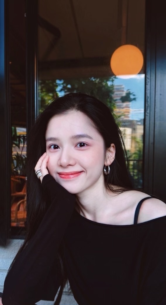 张婧仪 比亚迪8.31 🈶新动作 