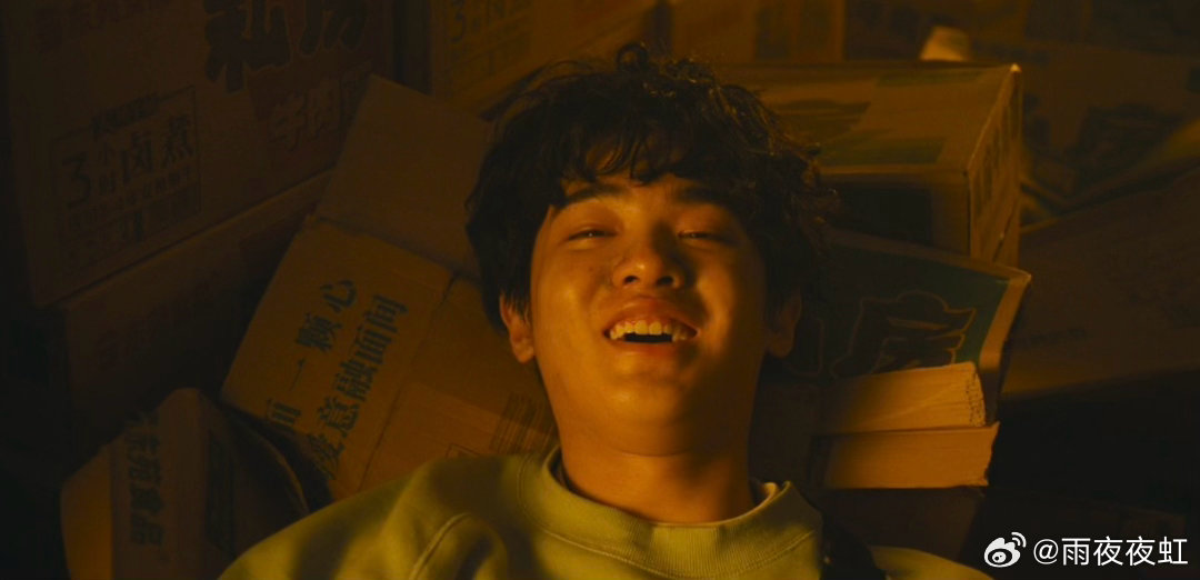 电影我的妈耶MV戳中泪点被这首主题曲狠狠拿捏，歌词写满了思念与不舍，母子间的情感