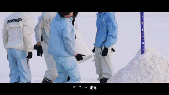 TOP仿佛拍了新疆的宣传片一路向海的少年 连绵高山、广袤草原、静谧湖泊轮番登场，