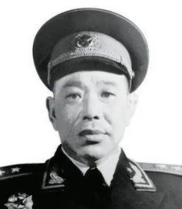 毛主席逝世，廖汉生坚持致电陈锡联表态：无论如何我都必须赶赴北京处理重要事务！
