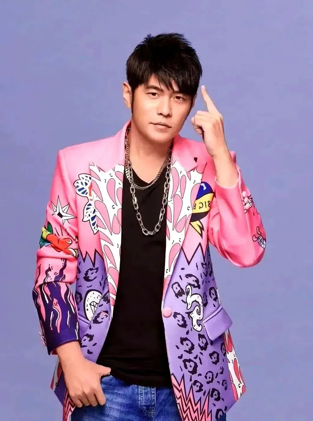 我说周董是一个很有才华也非常自律的一个人，怎么可能染上这些陋 习，况且周杰伦也晒