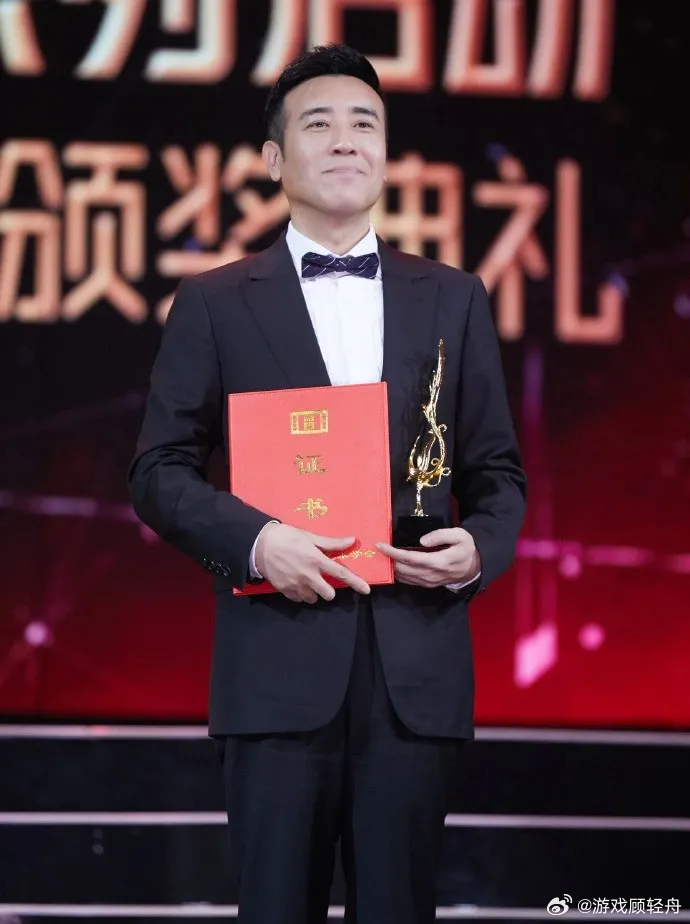 于和伟白玉兰视帝于和伟凭《沉默的荣耀》再战白玉兰！克制演技封神，15天暴瘦15斤