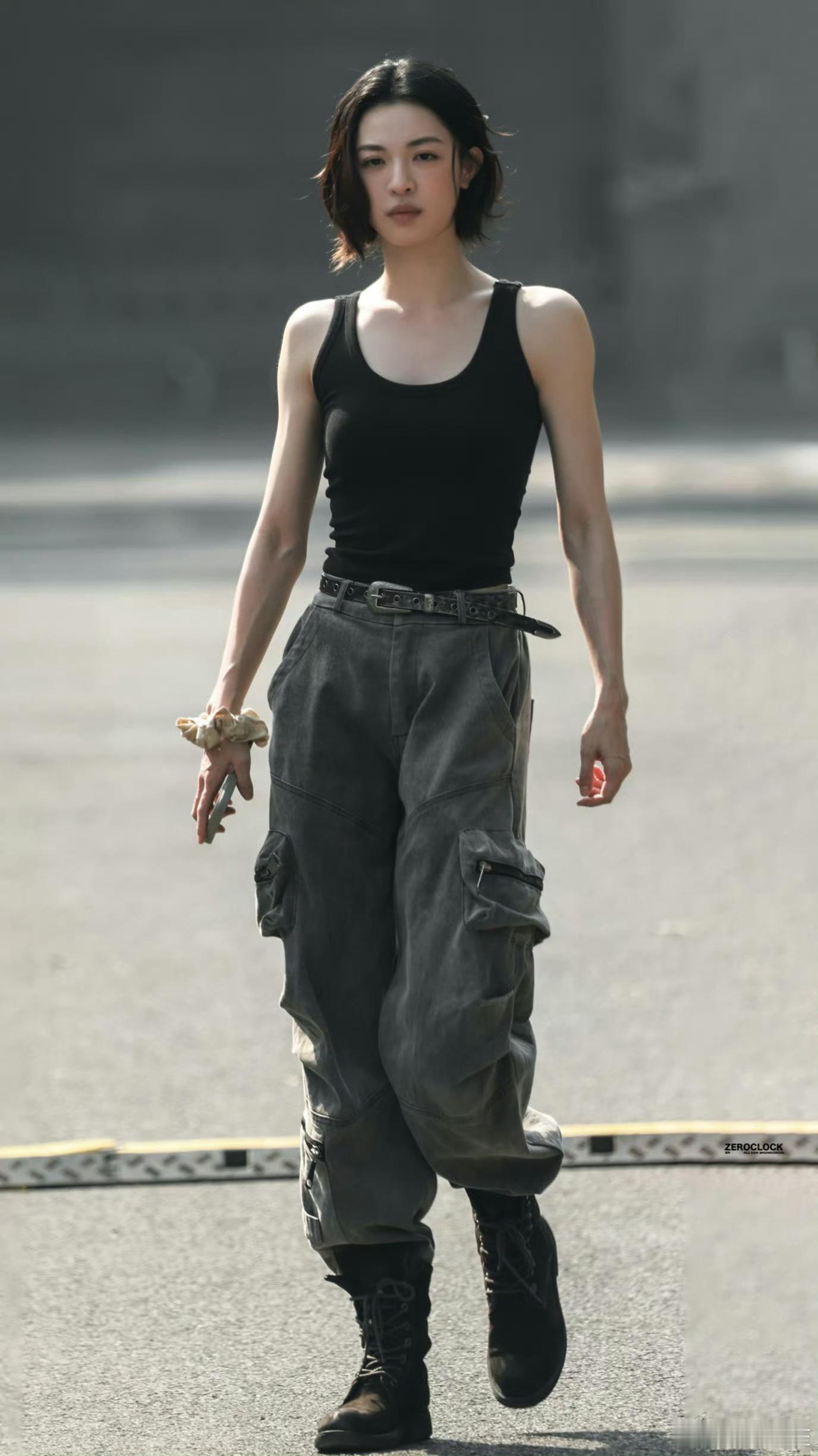 钟楚曦《明日乐园》这个林三酒路透，真的好像林三酒从小说里走出来了 