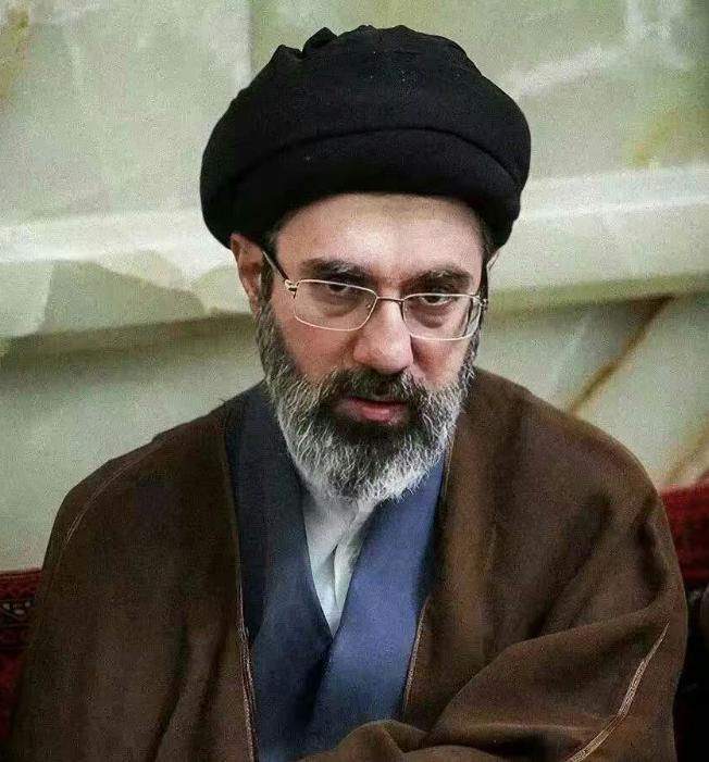 伊朗这次真狠，直接把美以安插的“眼睛”给挖了。4月12日，伊朗警方通报：一口气抓