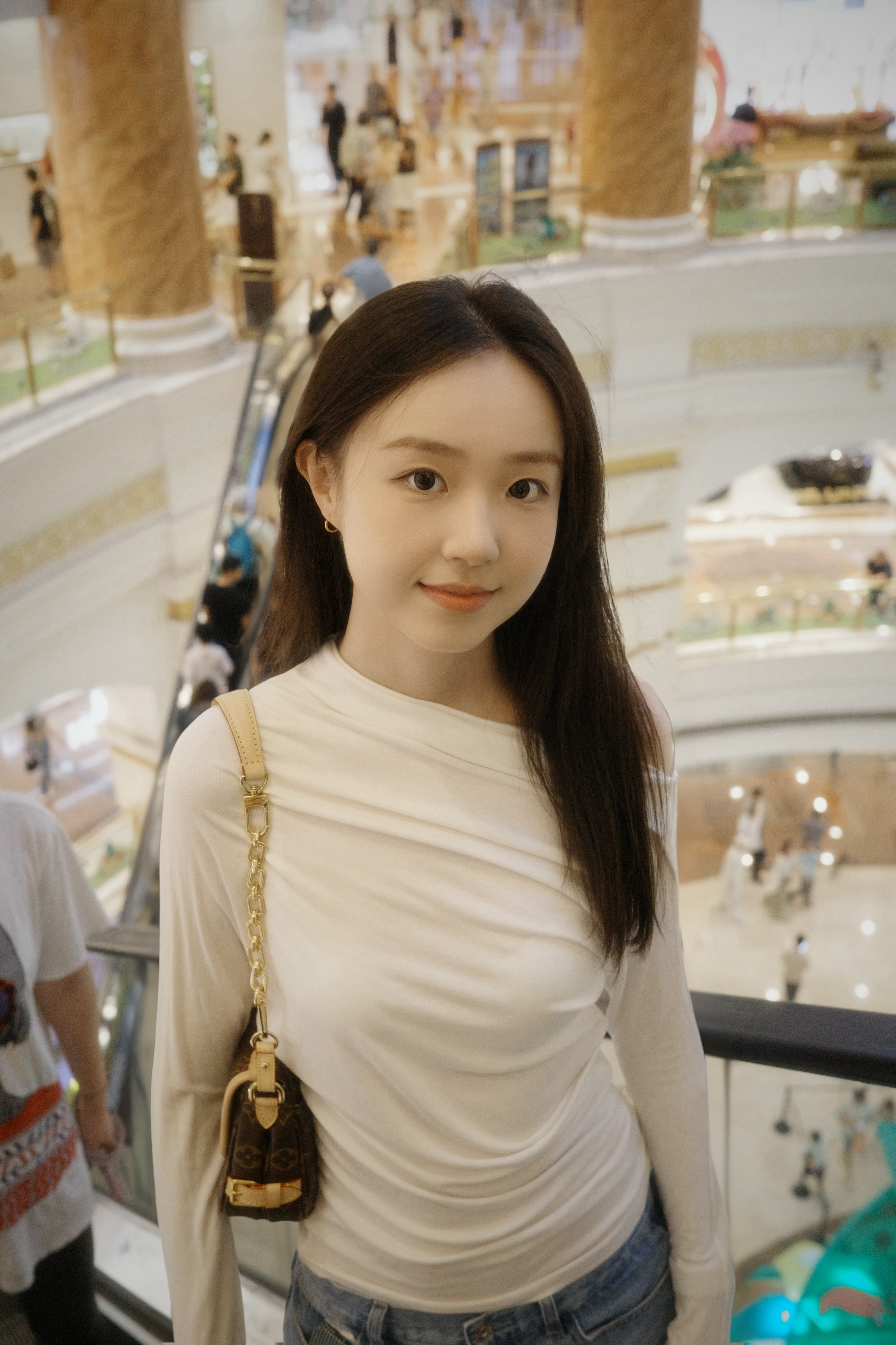 [色] ​​​