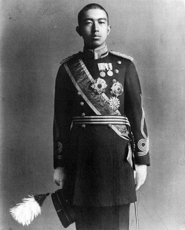 日本裕仁天皇称，日本战败的原因有三个：第一，对方太过于强大；第二，日本人自以为他