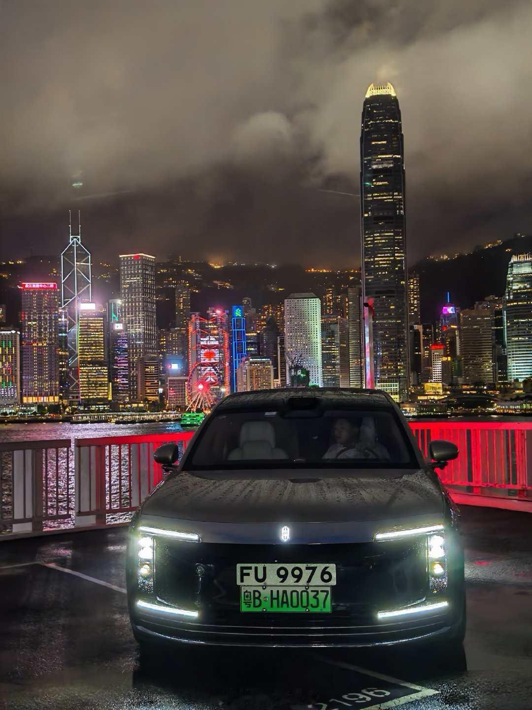 两地牌的尊界s800 确实很酷，你觉得怎么样[笑哈哈][笑哈哈][笑哈哈]鸿蒙智