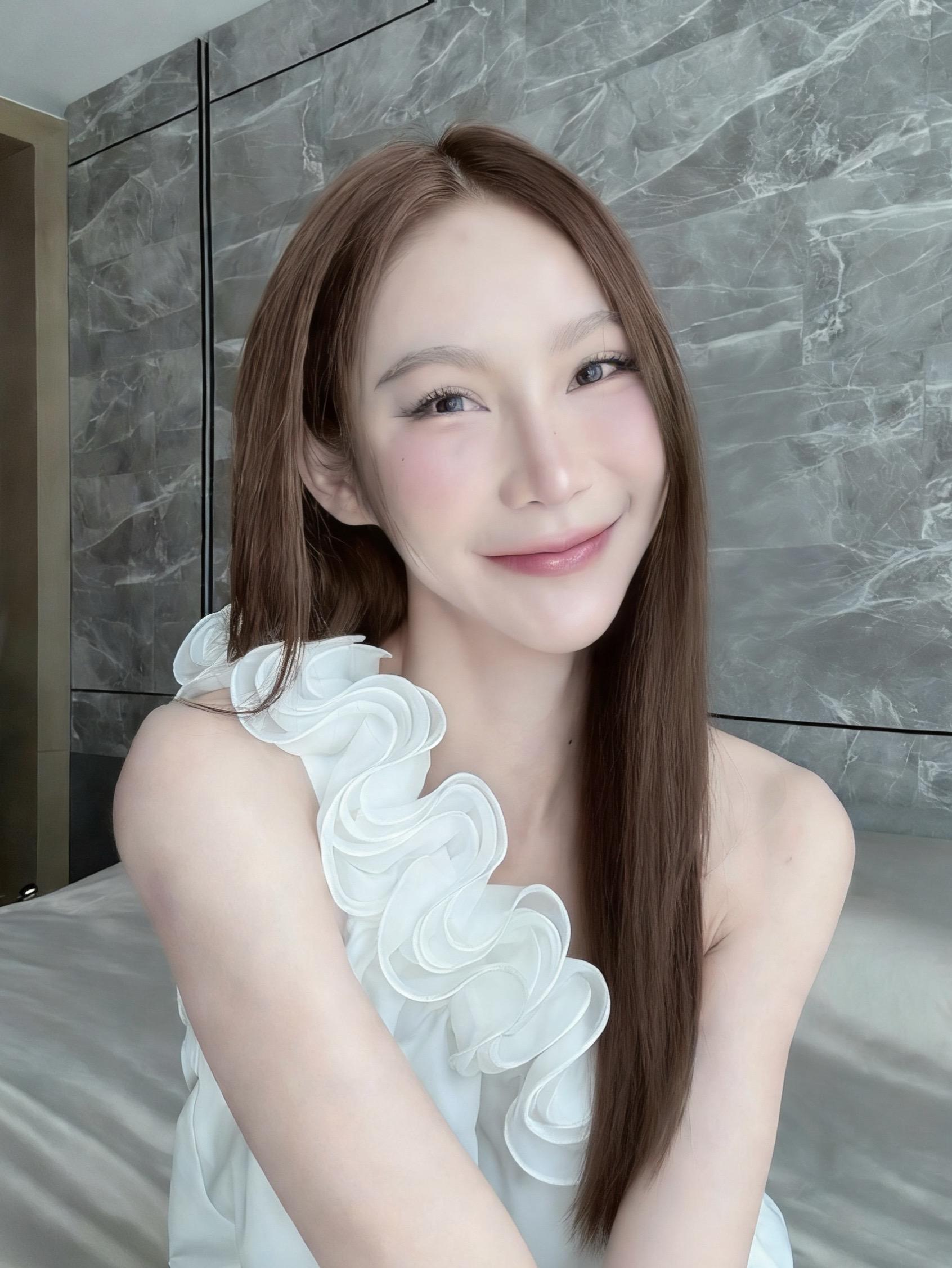 工资低于 9000的男生。应该考虑找像我们这种朝 九晚九工资几千的女孩...