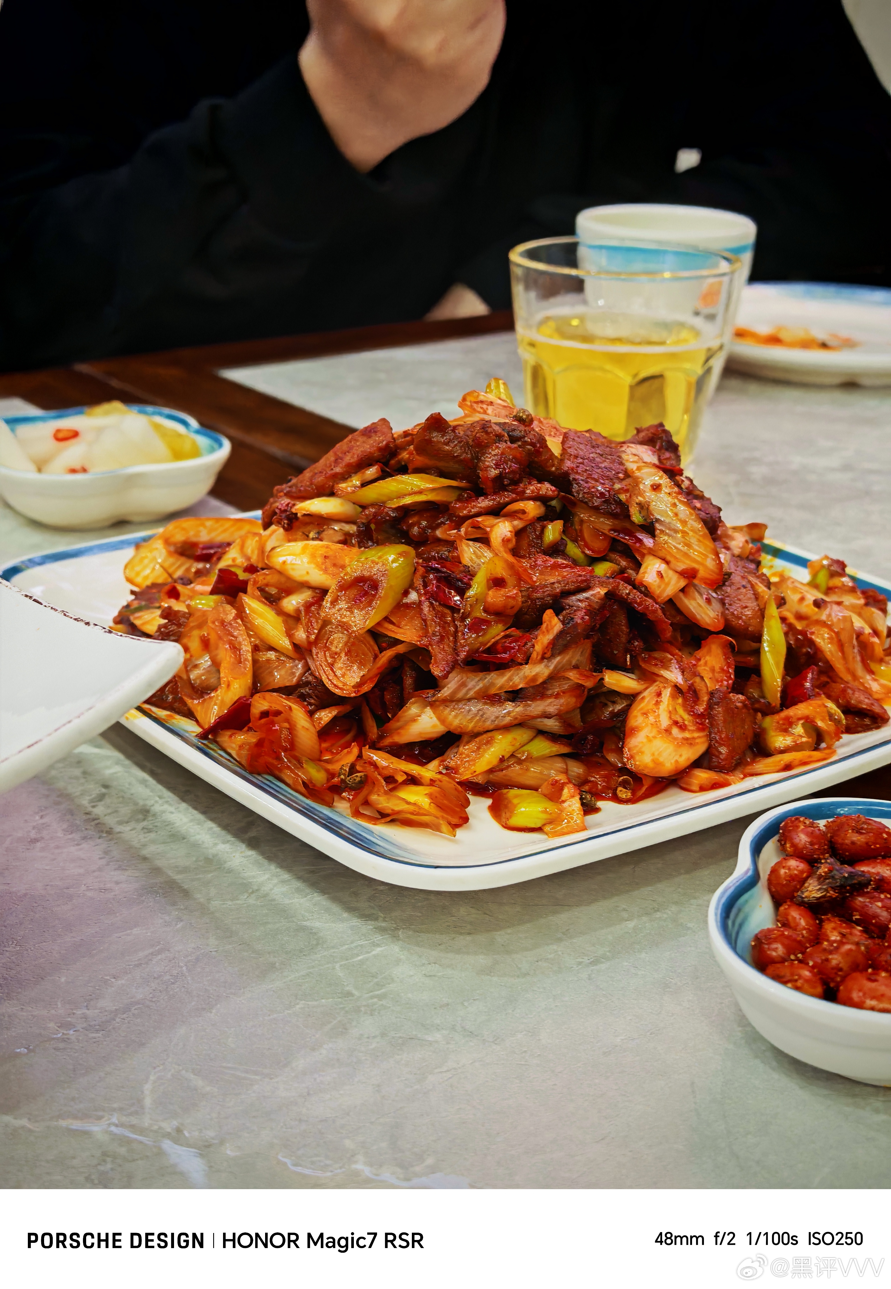 美食配美酒，美味佳肴在炎炎夏日，这道菜是不是很不错？📷📷📷：荣耀Magic