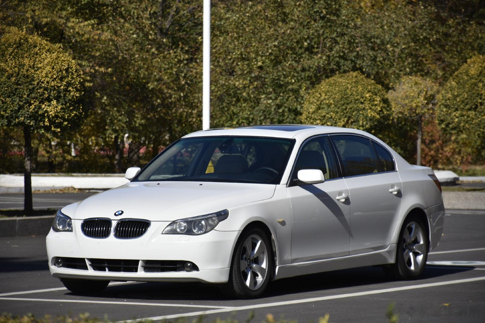 「车型」宝马5系「配置」E60 530Li「初次登记日期」2007 年「颜色」白