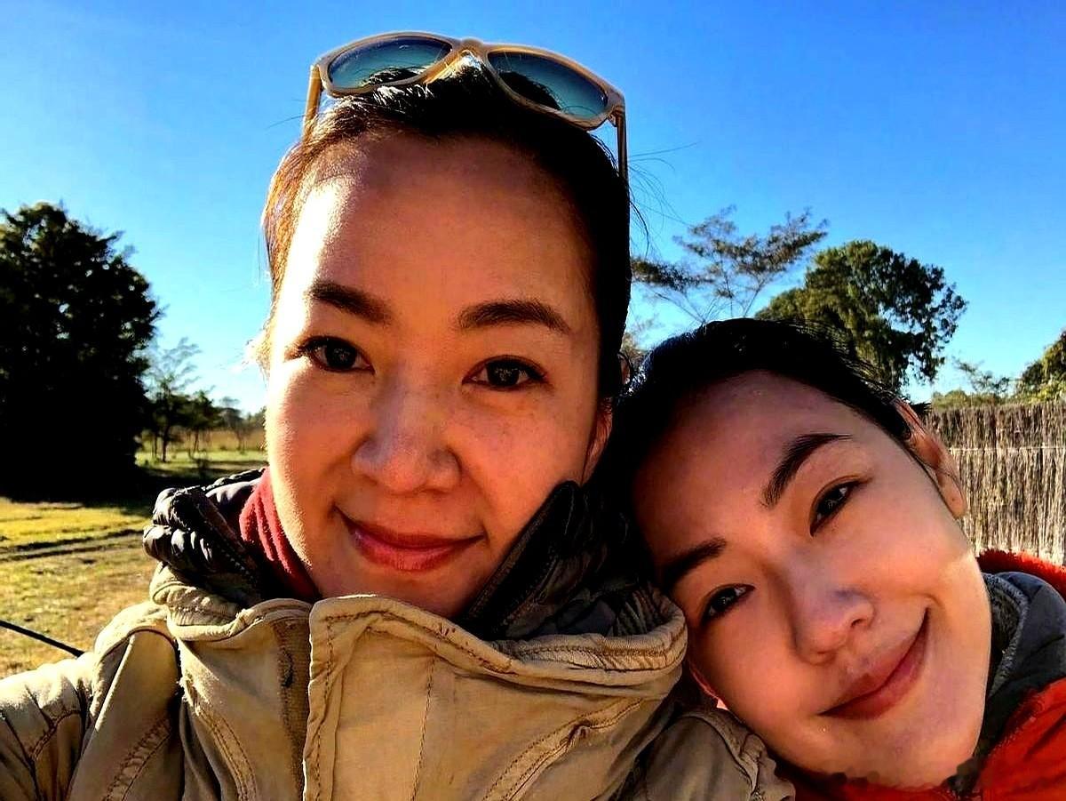 阿雅给小S写了两千字，但真正让热搜爆掉的，是关于大S的那几句。 手机里，阿雅至今