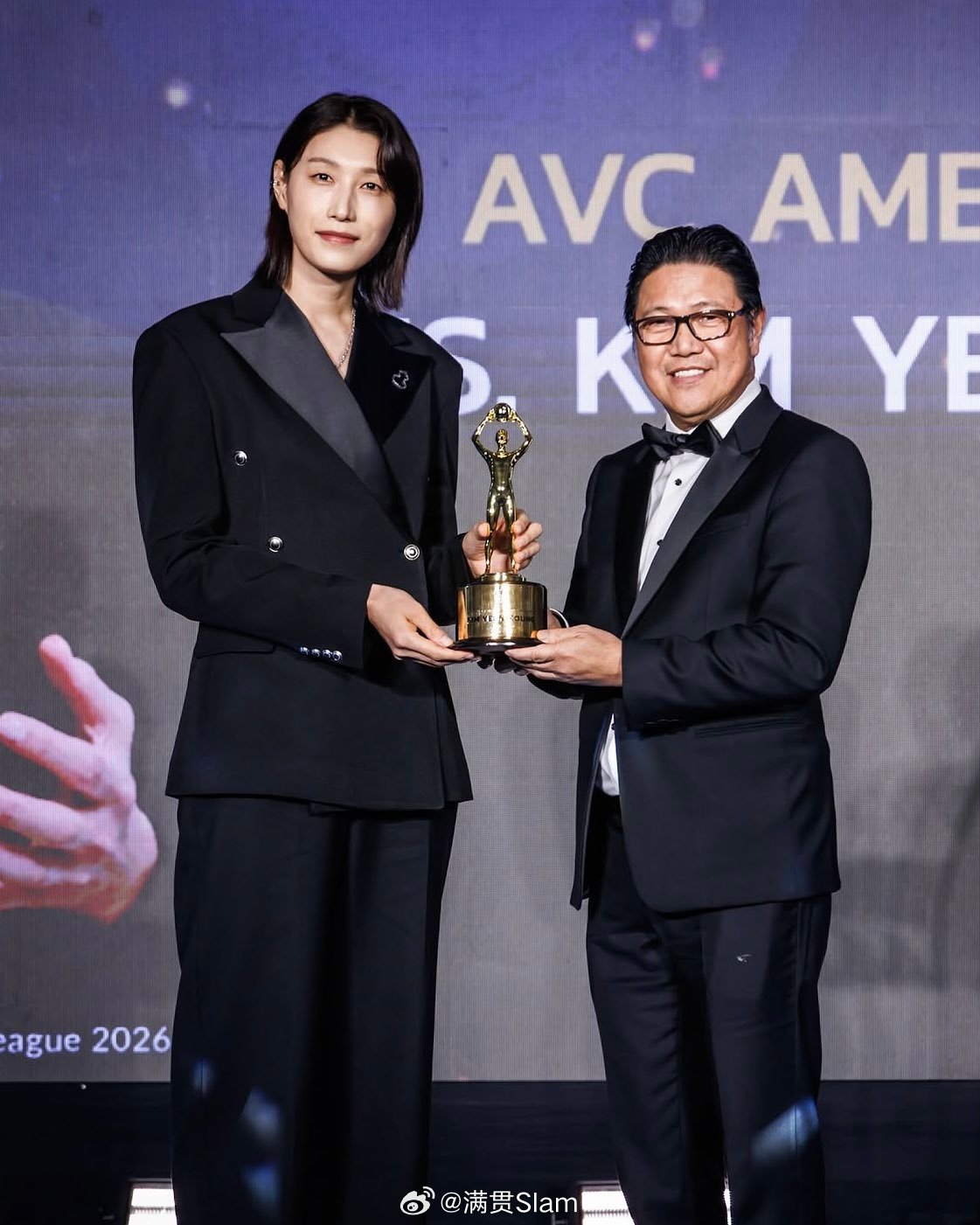 女排 🏅金软景🇰🇷在首届AVC盛典上获评亚洲排球联合会大使。 